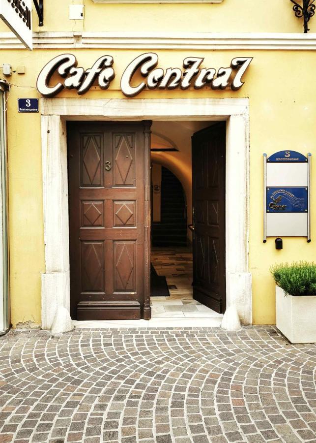 Ferienwohnung Himmelberg 80M2 In Der Altstadt Und Toll Fuer Familien クラーゲンフルト エクステリア 写真